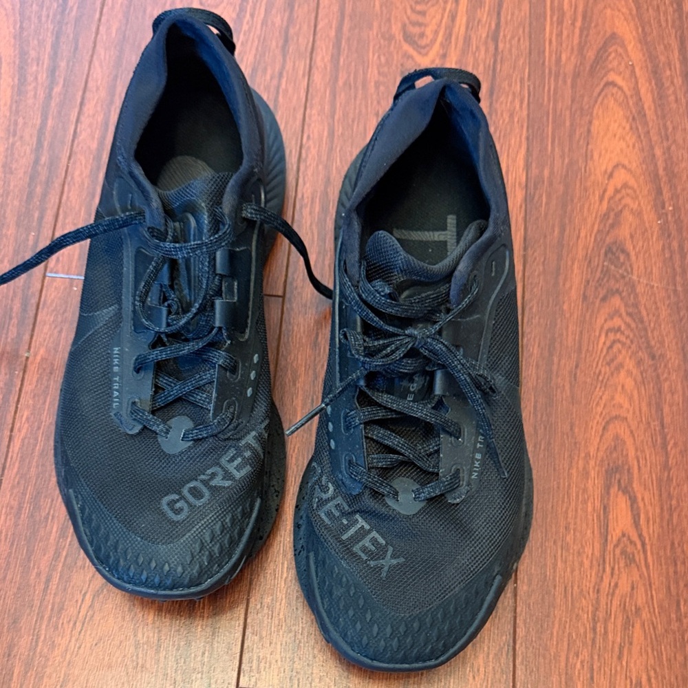 Nike GORE-TEX Women’s Black Athletic Shoes